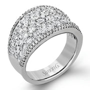 Right Hand Ring in 18k Gold with Diamonds