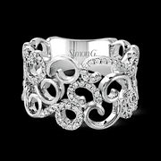 Right Hand Ring in 18k Gold with Diamonds