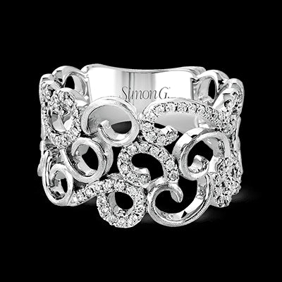 Right Hand Ring in 18k Gold with Diamonds