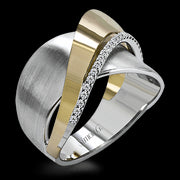 Right Hand Ring in 18k Gold with Diamonds