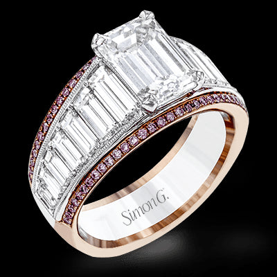 Engagement Ring in 18k Gold