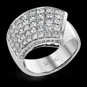 Right Hand Ring in 18k Gold with Diamonds