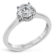 Engagement Ring in 18k Gold with Diamonds