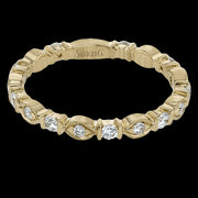 Right Hand Ring in 18k Gold with Diamonds