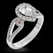 Engagement Ring in 18k Gold with Diamonds