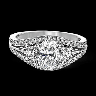 Engagement Ring in 18k Gold with Diamonds