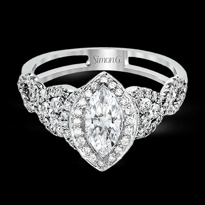 Engagement Ring in 18k Gold with Diamonds