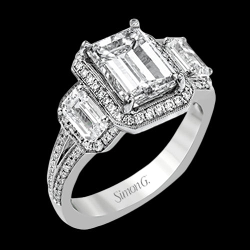 Engagement Ring in 18k Gold with Diamonds