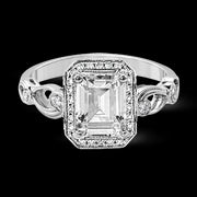 Engagement Ring in 18k Gold with Diamonds