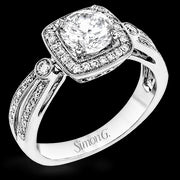 Engagement Ring in 18k Gold with Diamonds