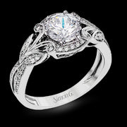 Engagement Ring in 18k Gold with Diamonds