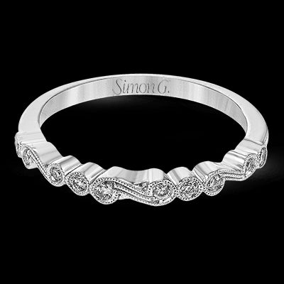 Right Hand Ring in 18k Gold with Diamonds