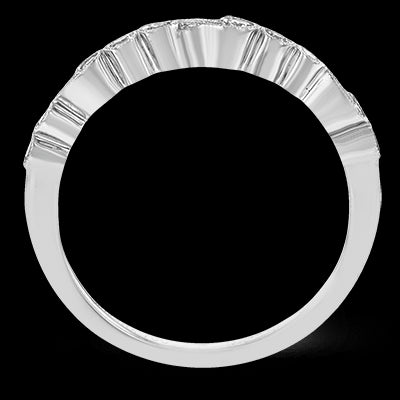 Right Hand Ring in 18k Gold with Diamonds