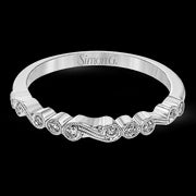 Right Hand Ring in 18k Gold with Diamonds