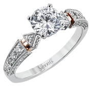 Engagement Ring in 18k Gold with Diamonds