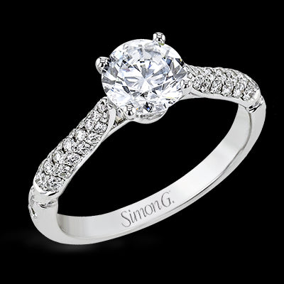 Engagement Ring in 18k Gold with Diamonds