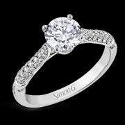 Engagement Ring in 18k Gold with Diamonds