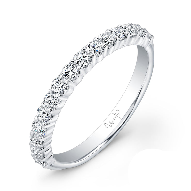 Uneek 15-Diamond Shared-Prong Wedding Band with Scalloped Edges